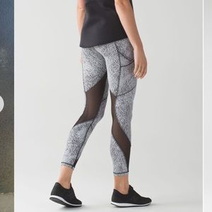 Lululemon Outrun Tight 7/8